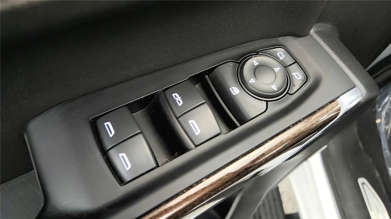 Used 2019 Chevrolet Silverado 1500 RST w/ All-Star Edition image 30