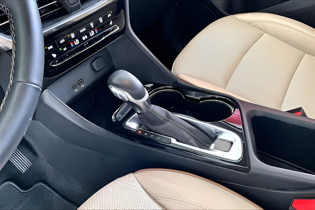 Used 2024 Buick Encore GX Avenir FWD image 15