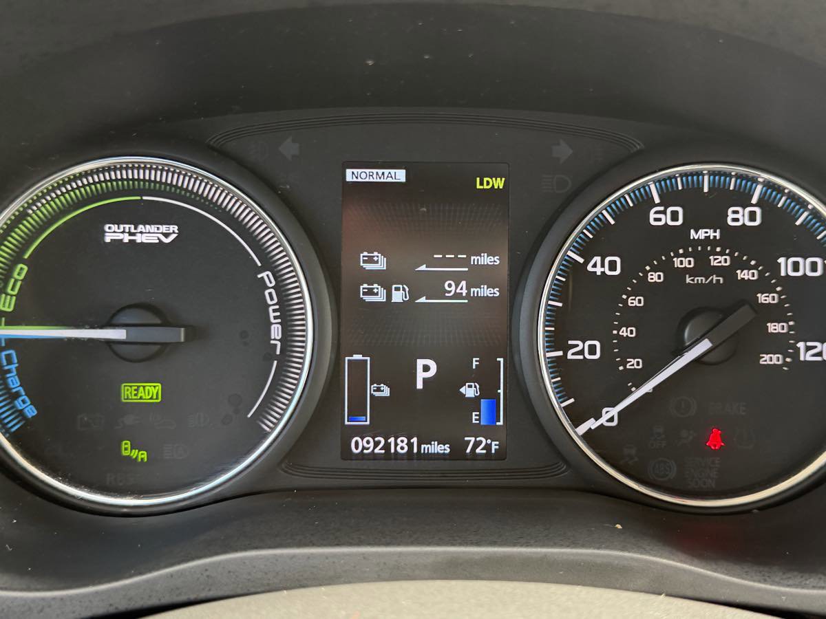 Used 2018 Mitsubishi Outlander GT image 27