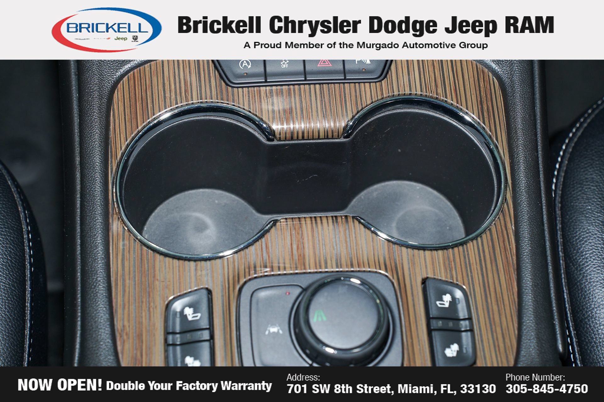 Used 2022 GMC Acadia SLE w/ Driver Convenience Package FWD image 28