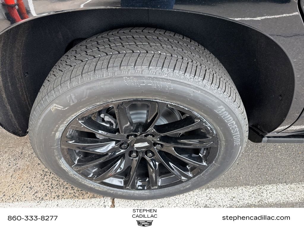New 2026 Cadillac Escalade Sport w/ LPO, ONYX Package AWD/4WD image 9