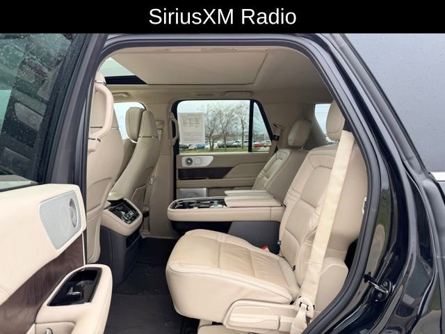 Used 2019 Lincoln Navigator Reserve w/ Cargo Package image 9
