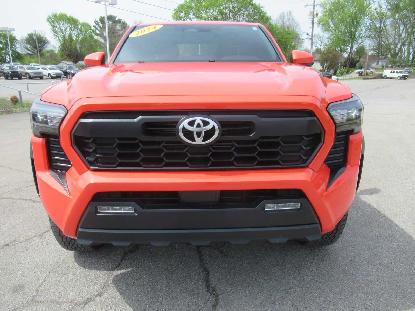 Used 2024 Toyota Tacoma TRD Off-Road image 9