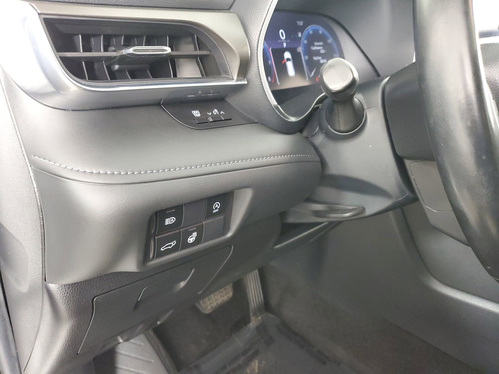 Used 2023 Toyota Highlander Limited image 33