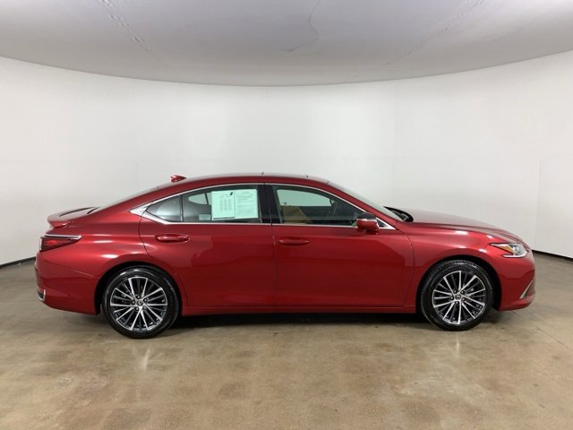 Used 2025 Lexus ES 300h 300h w/ Premium Package image 7