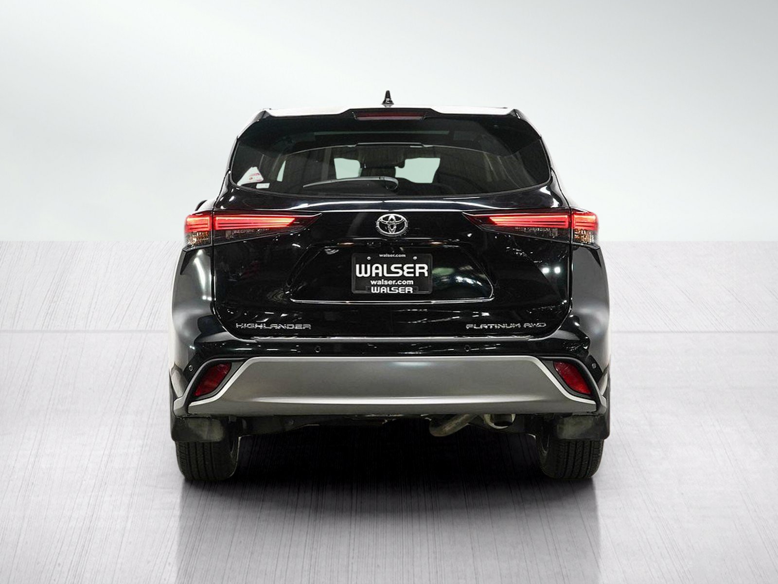 Used 2026 Toyota Highlander Platinum AWD/4WD image 4
