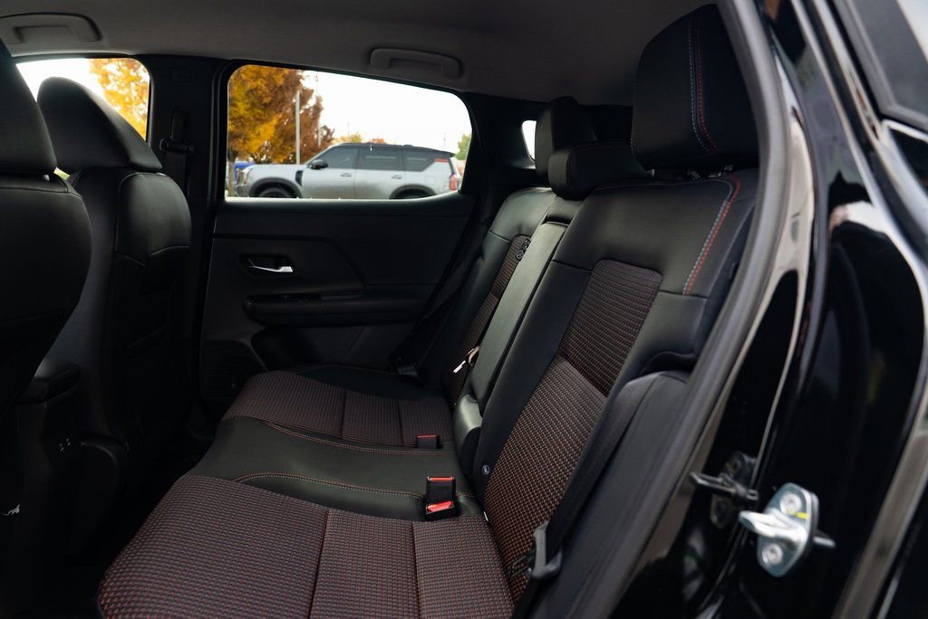 New 2026 Nissan Kicks SR w/ Cold Weather Package AWD/4WD image 20