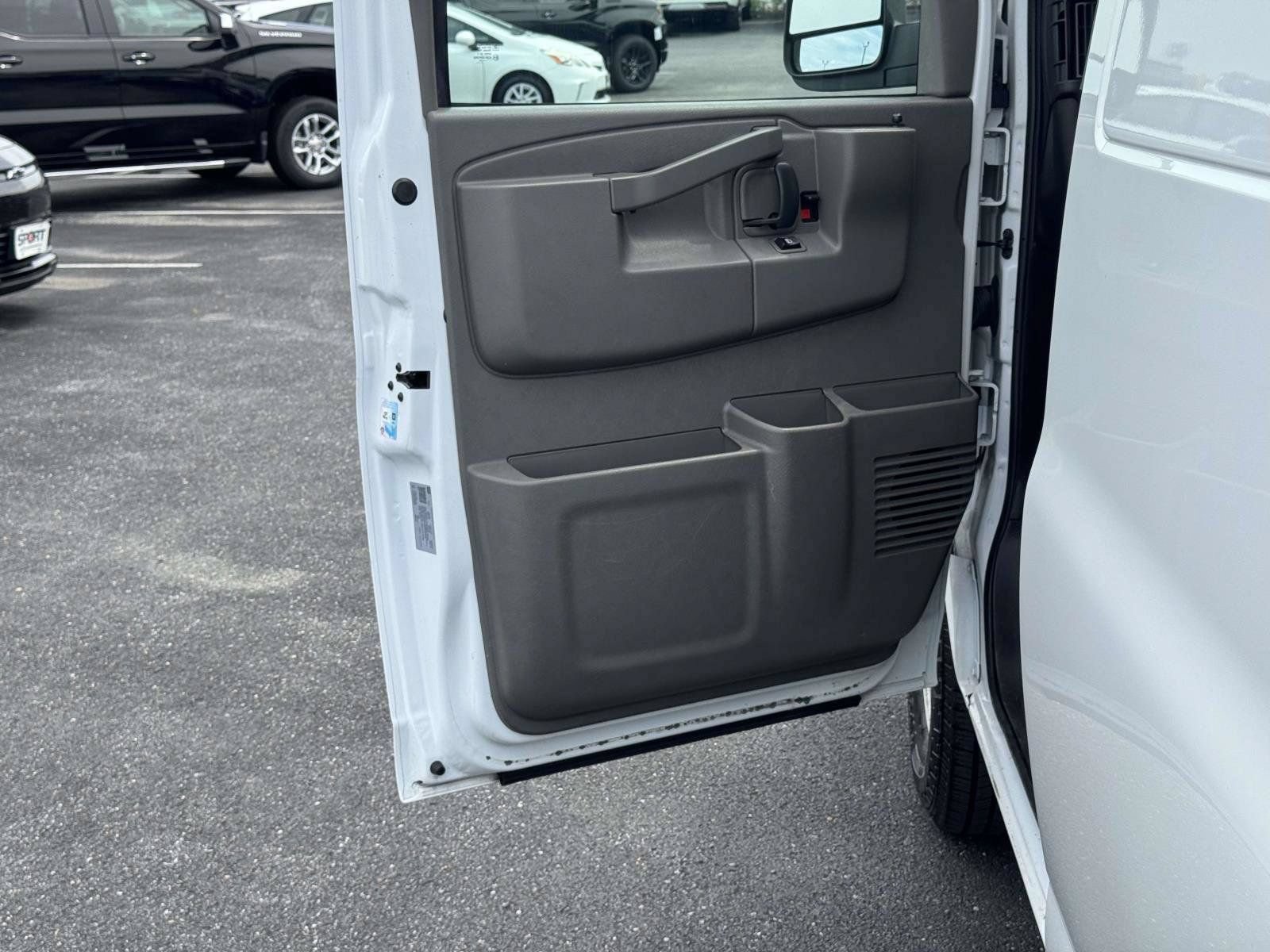 Used 2024 Chevrolet Express 2500 w/ Driver Convenience Package RWD image 17