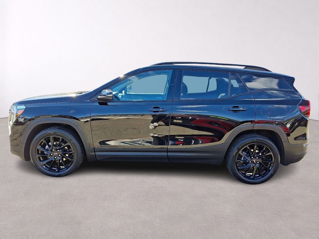 Used 2023 GMC Terrain SLT w/ Elevation Edition image 4