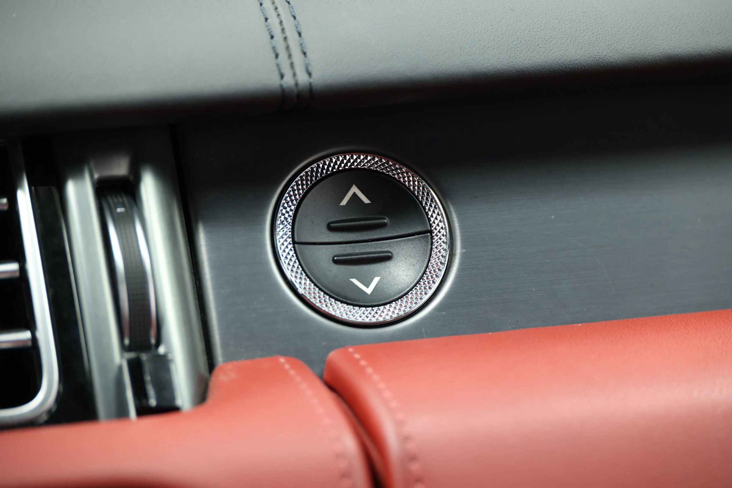 Used 2020 Land Rover Range Rover SV Autobiography Dynamic image 30