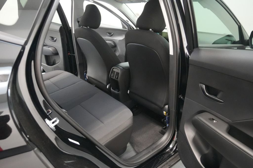 New 2025 Hyundai Kona SEL image 35