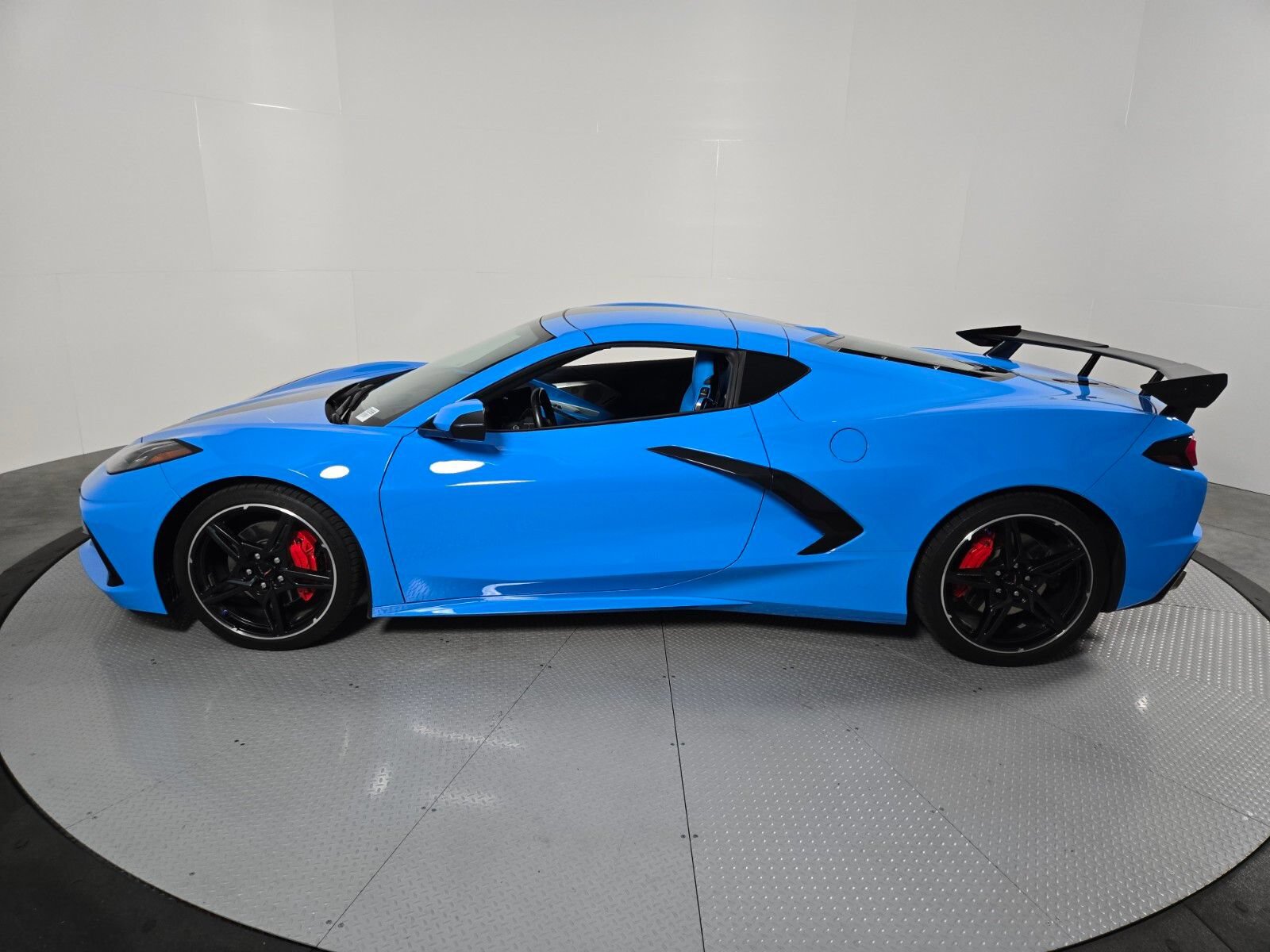 Used 2021 Chevrolet Corvette Stingray Premium Cpe w/ 3LT RWD image 30
