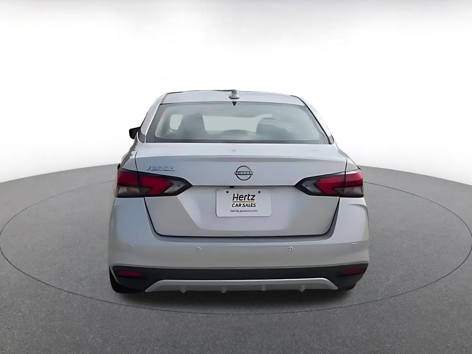 Used 2025 Nissan Versa SV image 12