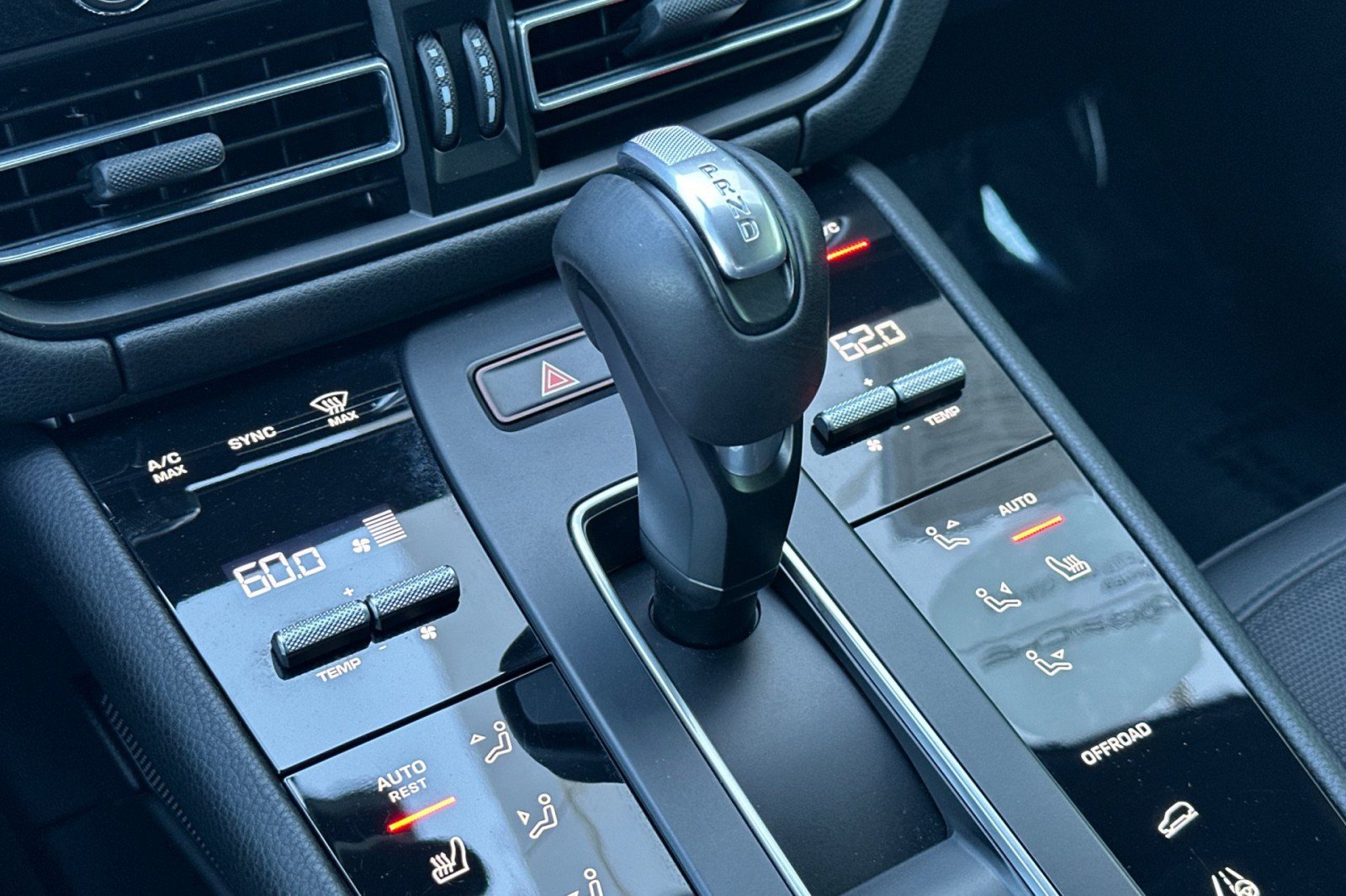 Certified 2023 Porsche Macan S AWD/4WD image 22