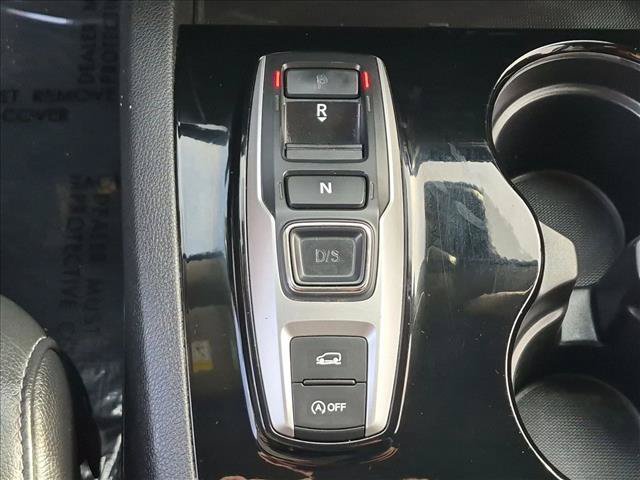 Used 2018 Honda Pilot Touring image 12