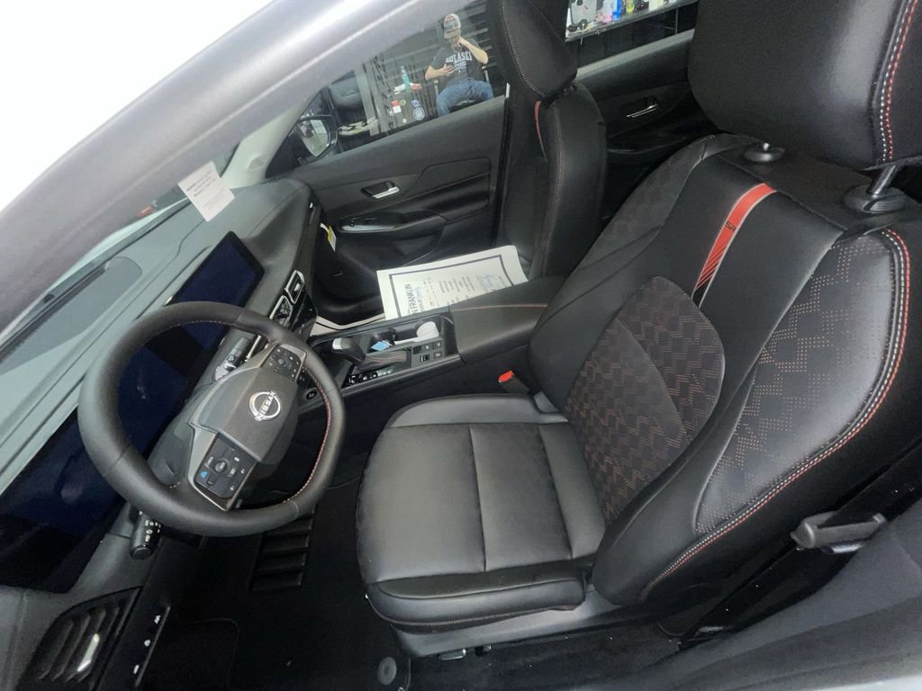 New 2026 Nissan Sentra SR w/ SR Premium Package FWD image 11