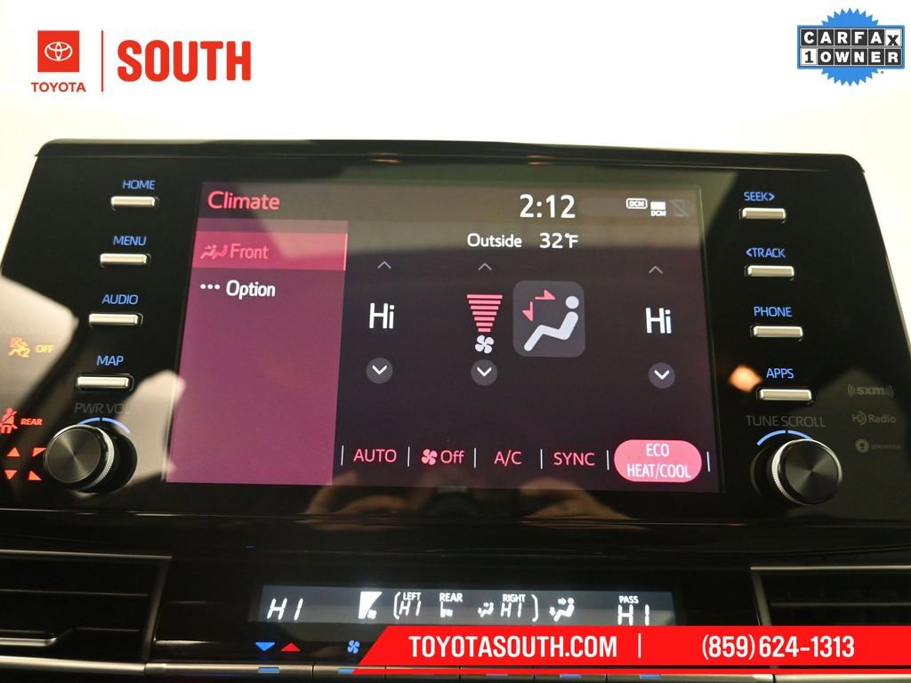 Used 2023 Toyota Sienna XLE image 18