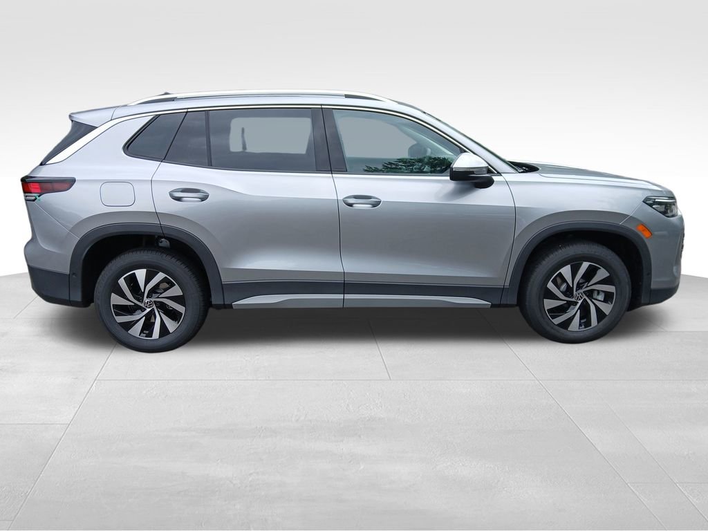 New 2025 Volkswagen Tiguan S image 6