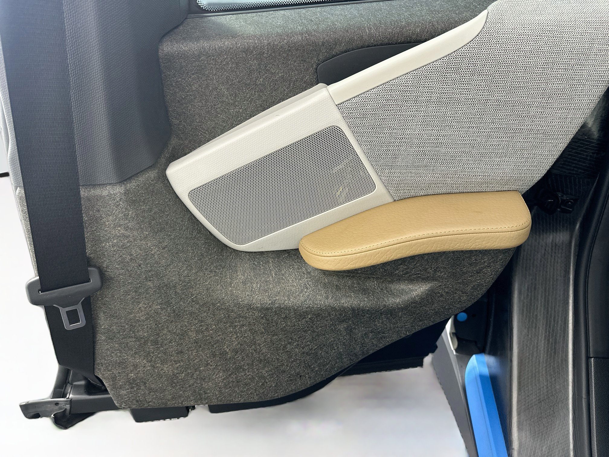 Used 2015 BMW i3 RWD image 28