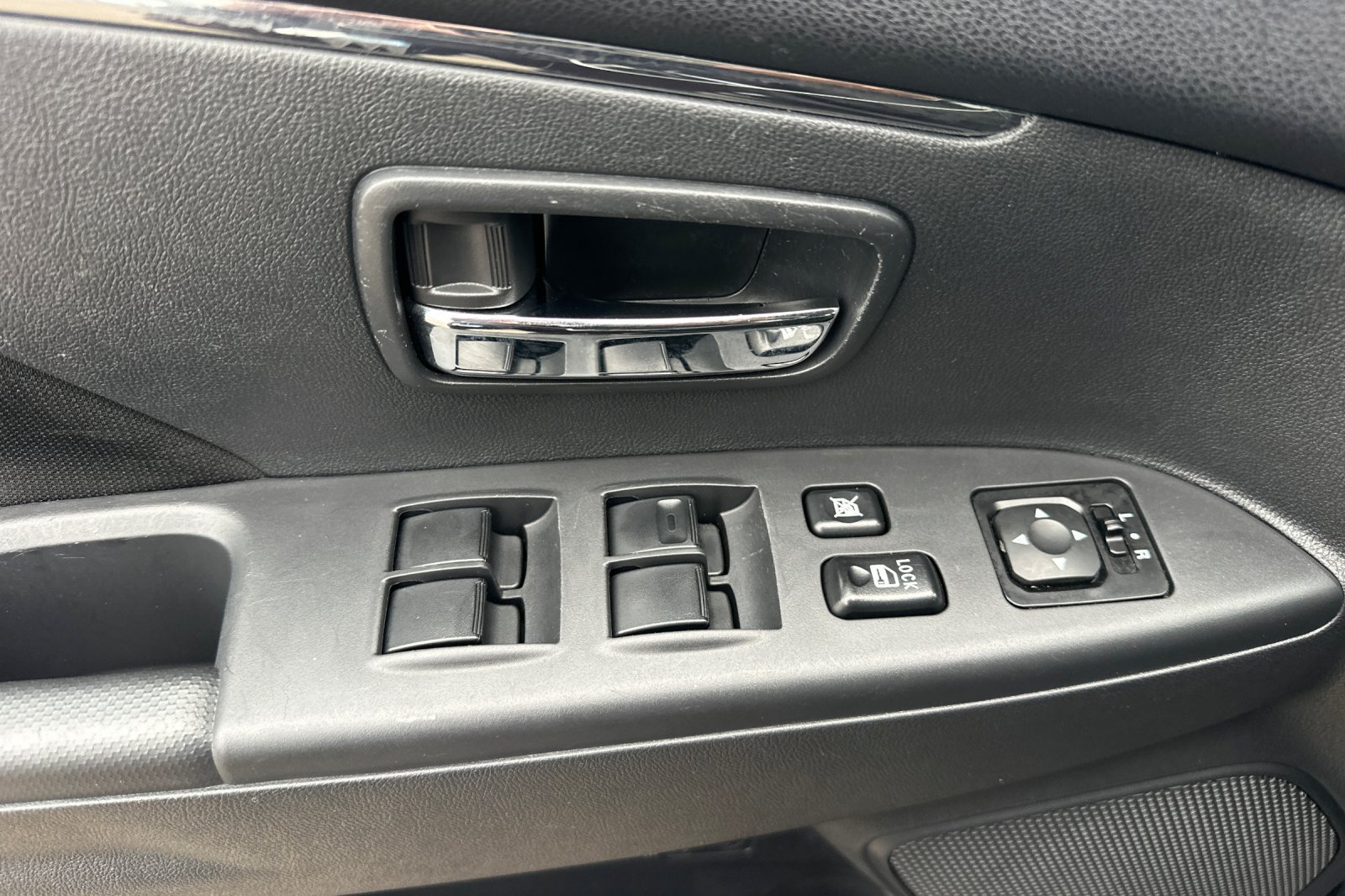 Used 2025 Mitsubishi Outlander Sport AWD image 10