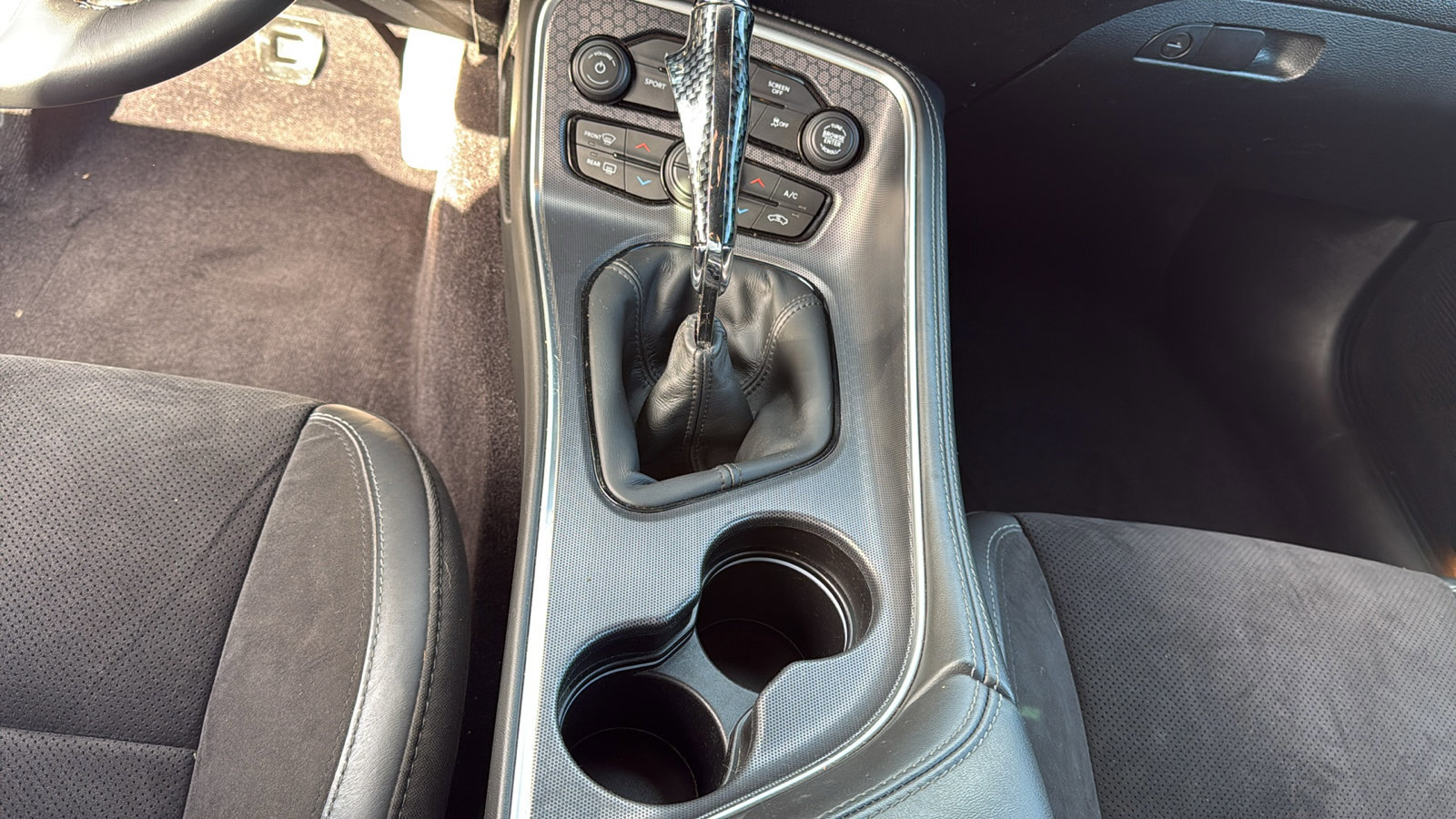 Used 2018 Dodge Challenger R/T Scat Pack w/ Dynamics Package image 22