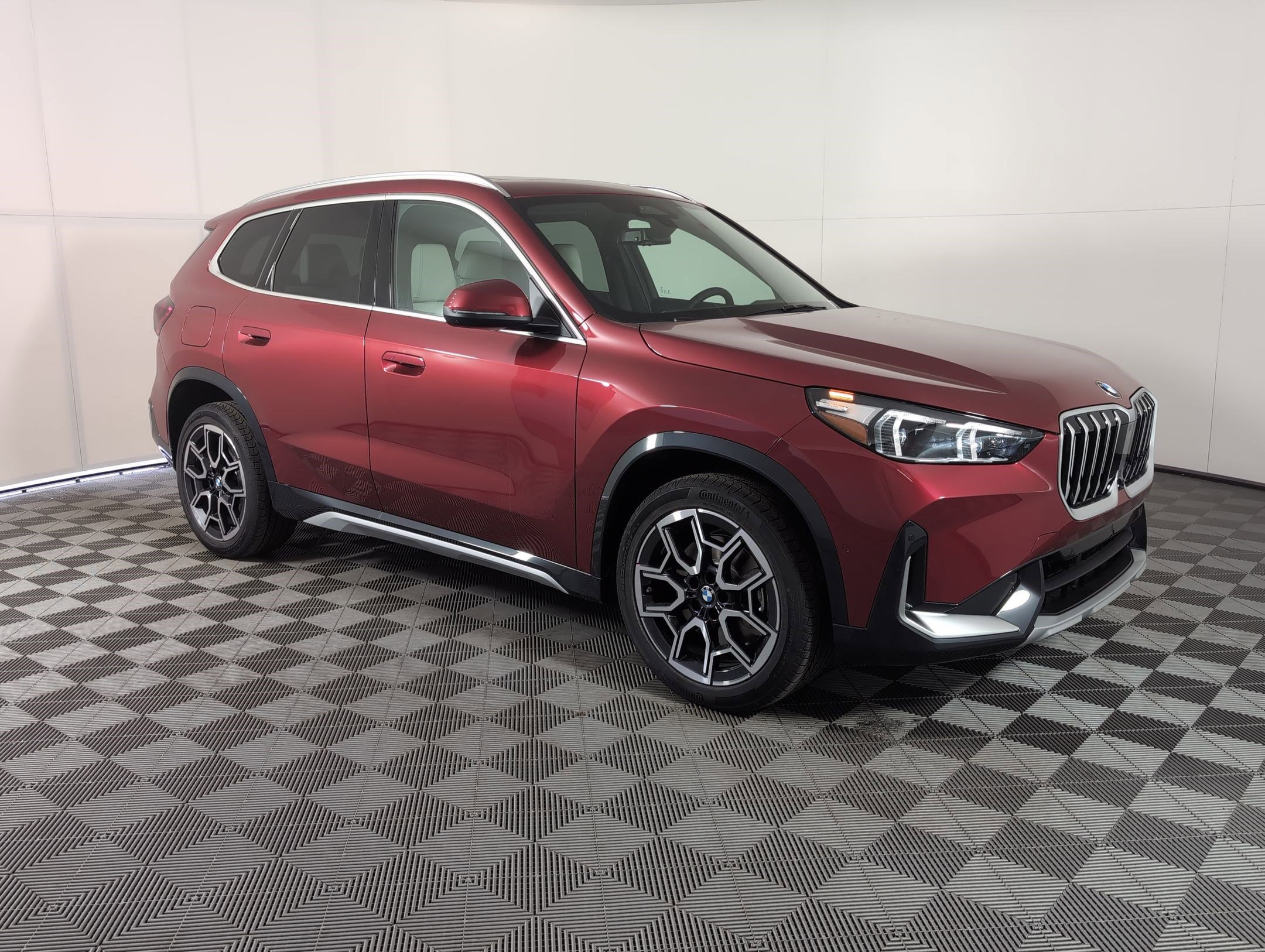Used 2026 BMW X1 xDrive28i w/ Technology Package image 5