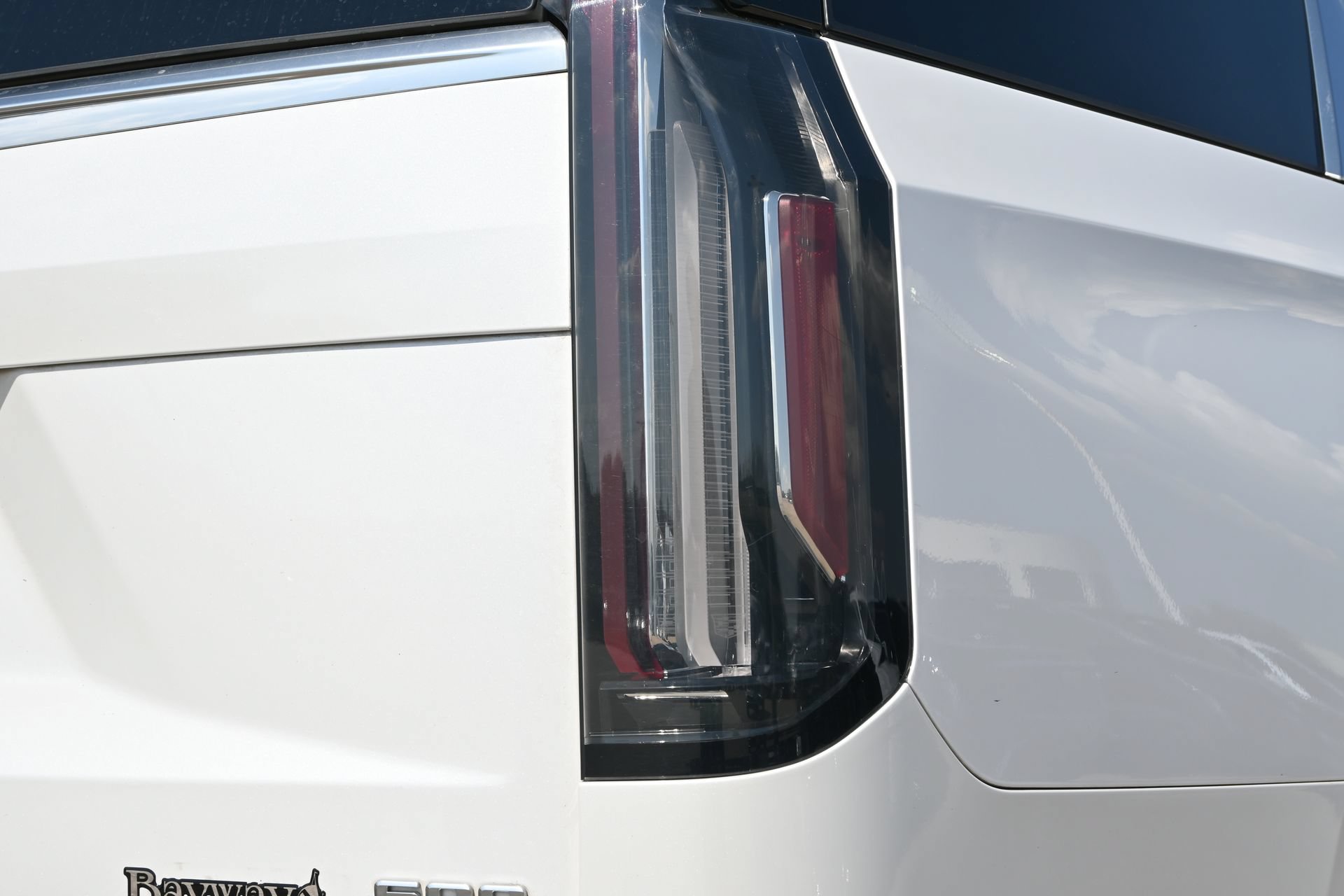 Used 2021 Cadillac Escalade Premium Luxury Platinum AWD/4WD image 23