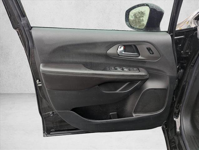 New 2026 Chrysler Pacifica Select w/ S Appearance Package FWD image 21