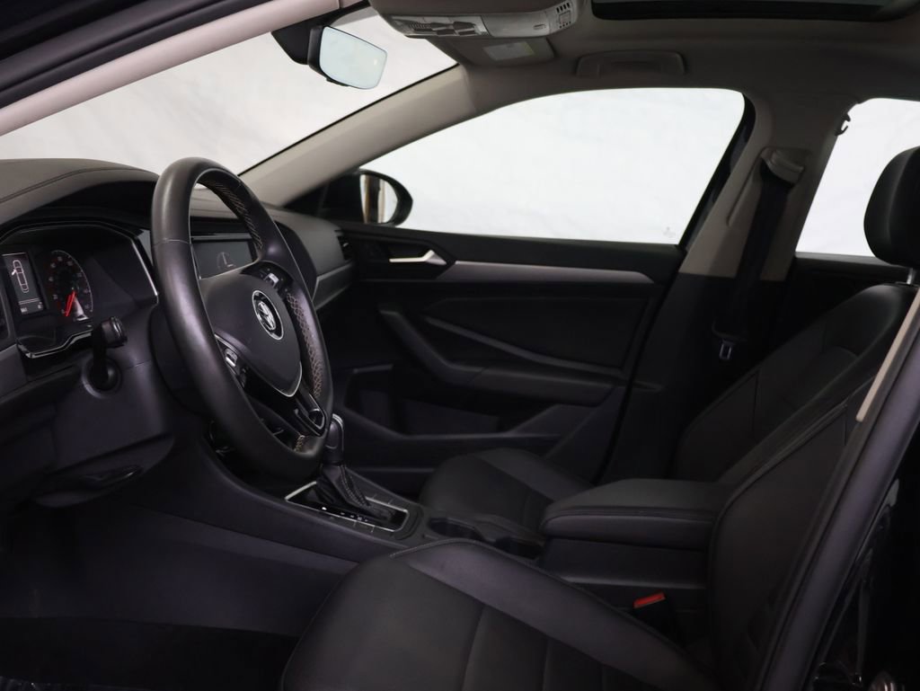 Used 2021 Volkswagen Jetta SE w/ SE Cold Weather Package image 17