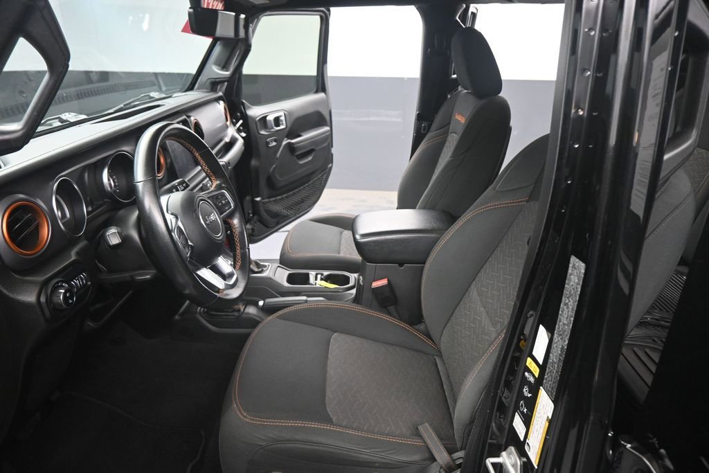 Used 2022 Jeep Gladiator Mojave w/ Trailer Tow Package AWD/4WD image 9