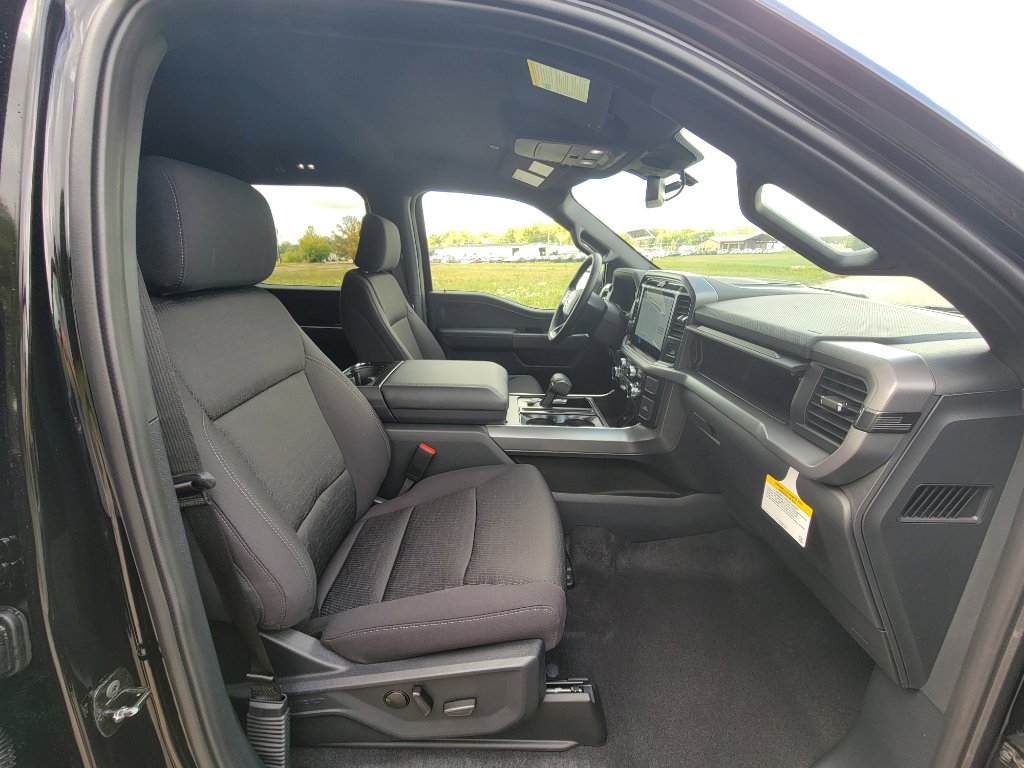 New 2025 Ford F150 XLT image 36