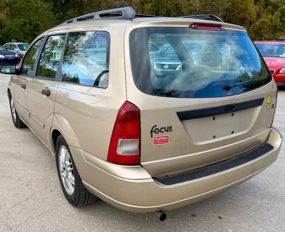 Used 2002 Ford Focus SE FWD image 3