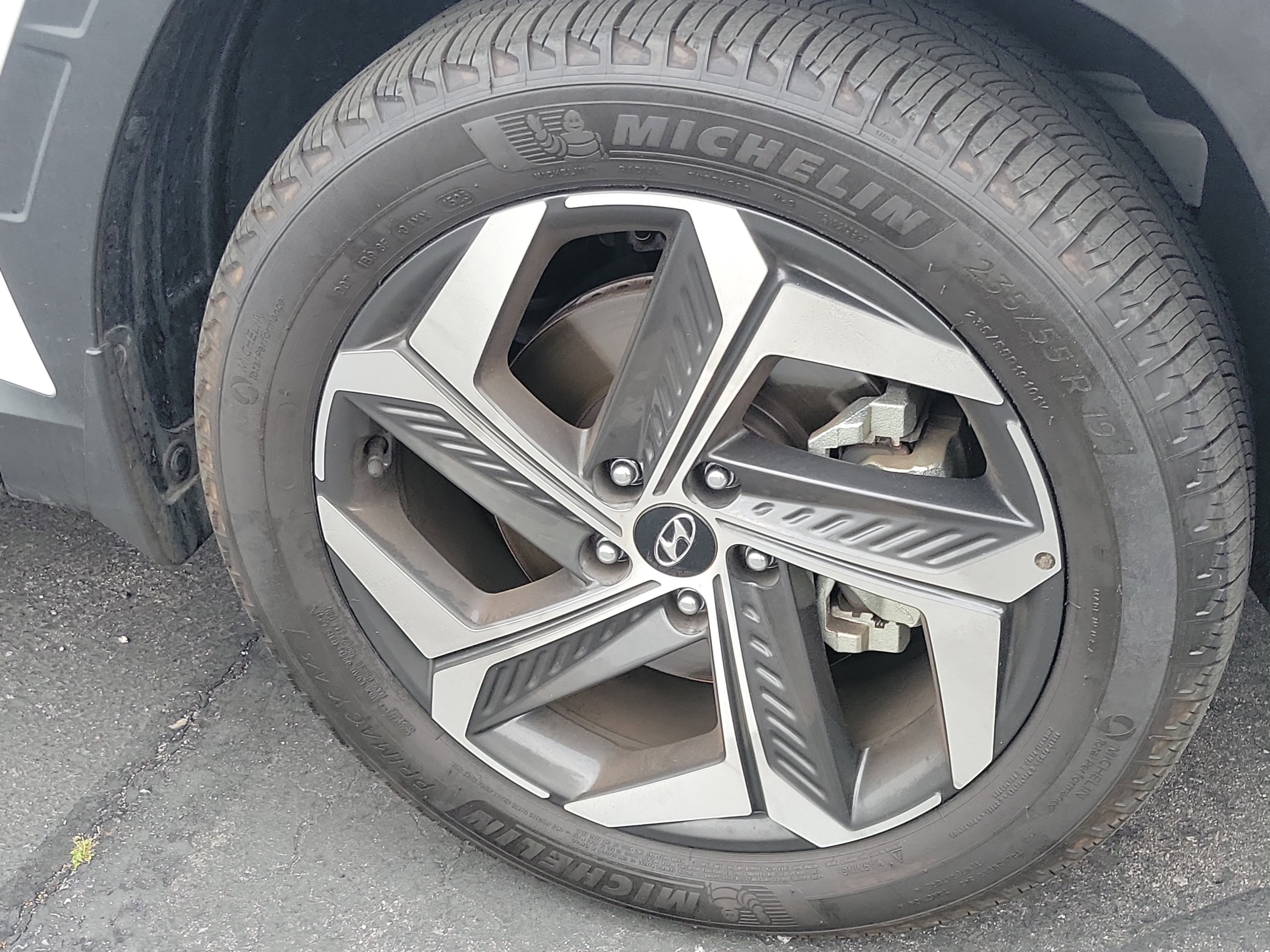 Certified 2023 Hyundai Tucson Limited AWD/4WD image 2
