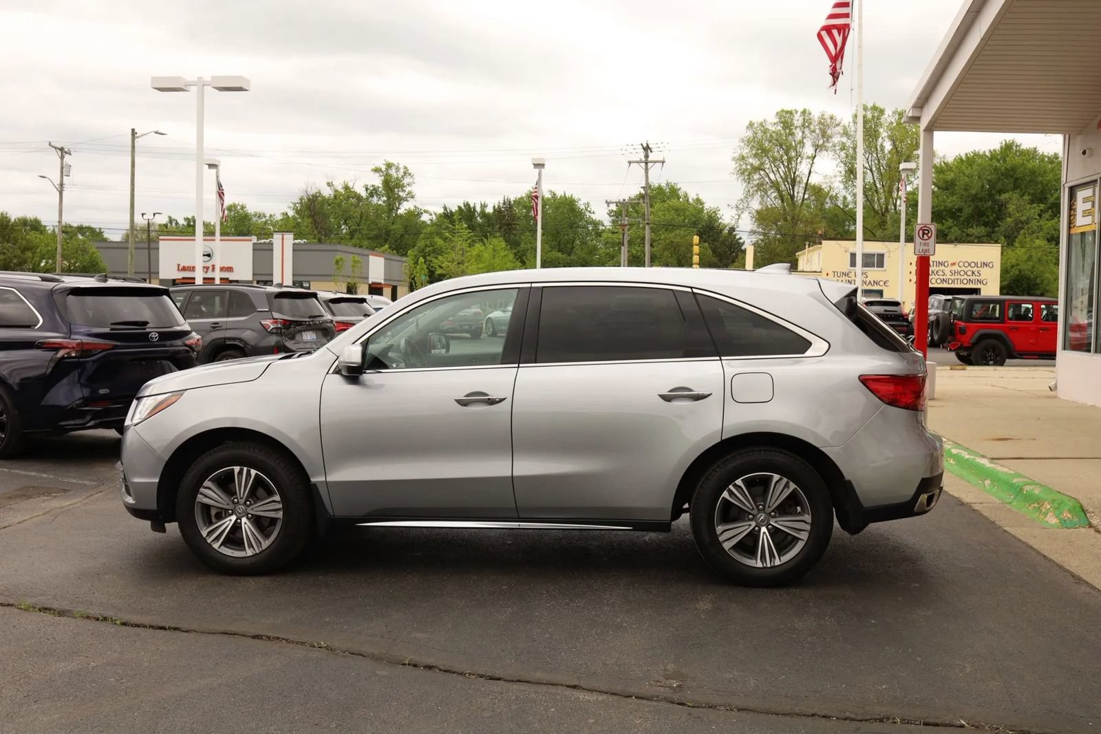 Used 2020 Acura MDX FWD image 8