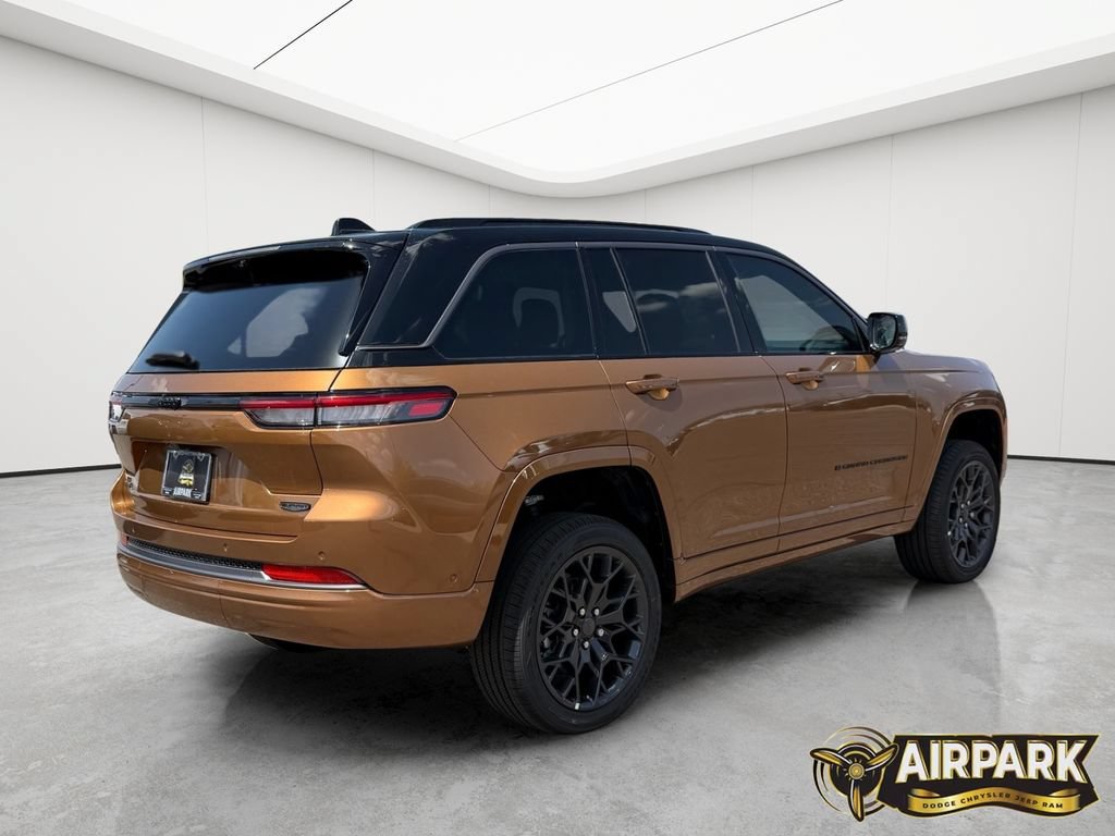 New 2026 Jeep Grand Cherokee Summit w/ Obsidian Package AWD/4WD image 4