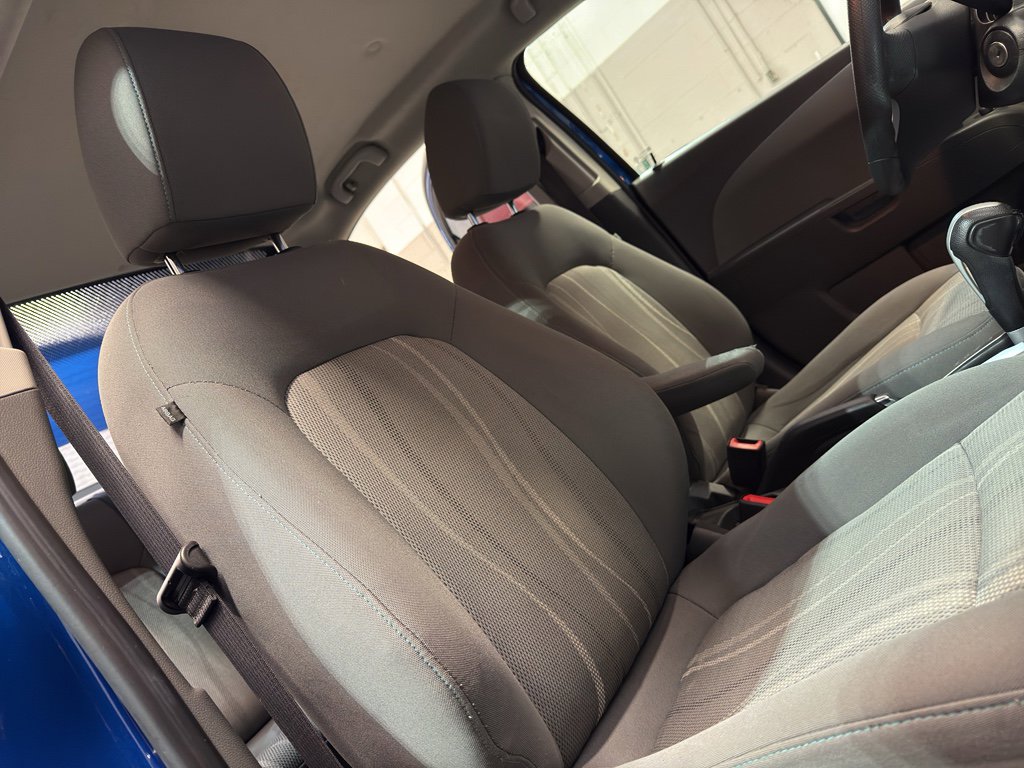 Used 2017 Chevrolet Sonic LT image 21