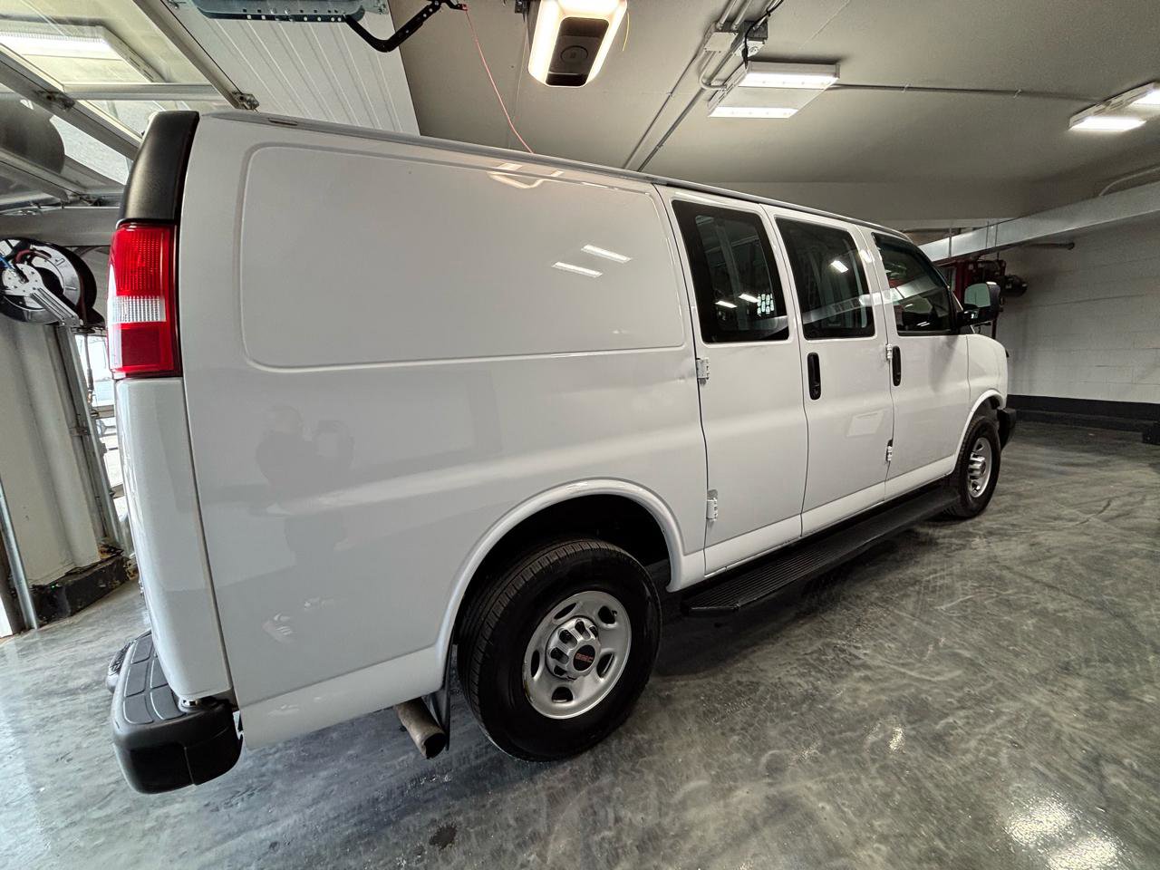 Used 2020 GMC Savana 2500 w/ Driver Convenience Package RWD image 11