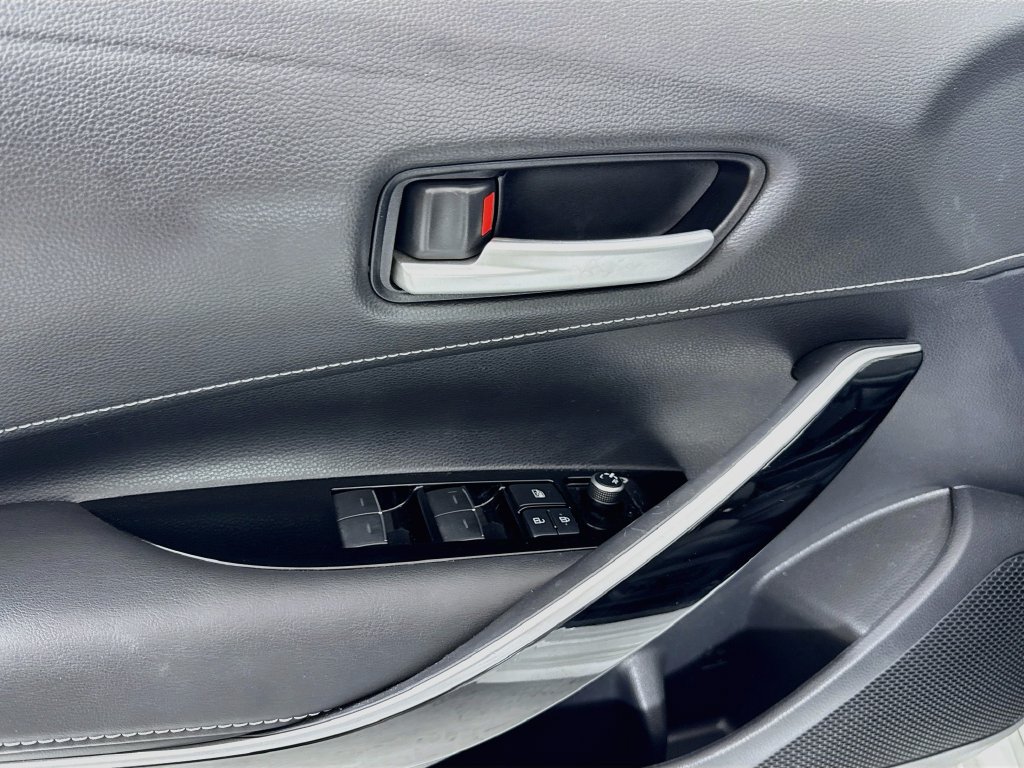 Used 2021 Toyota Corolla XSE FWD image 14
