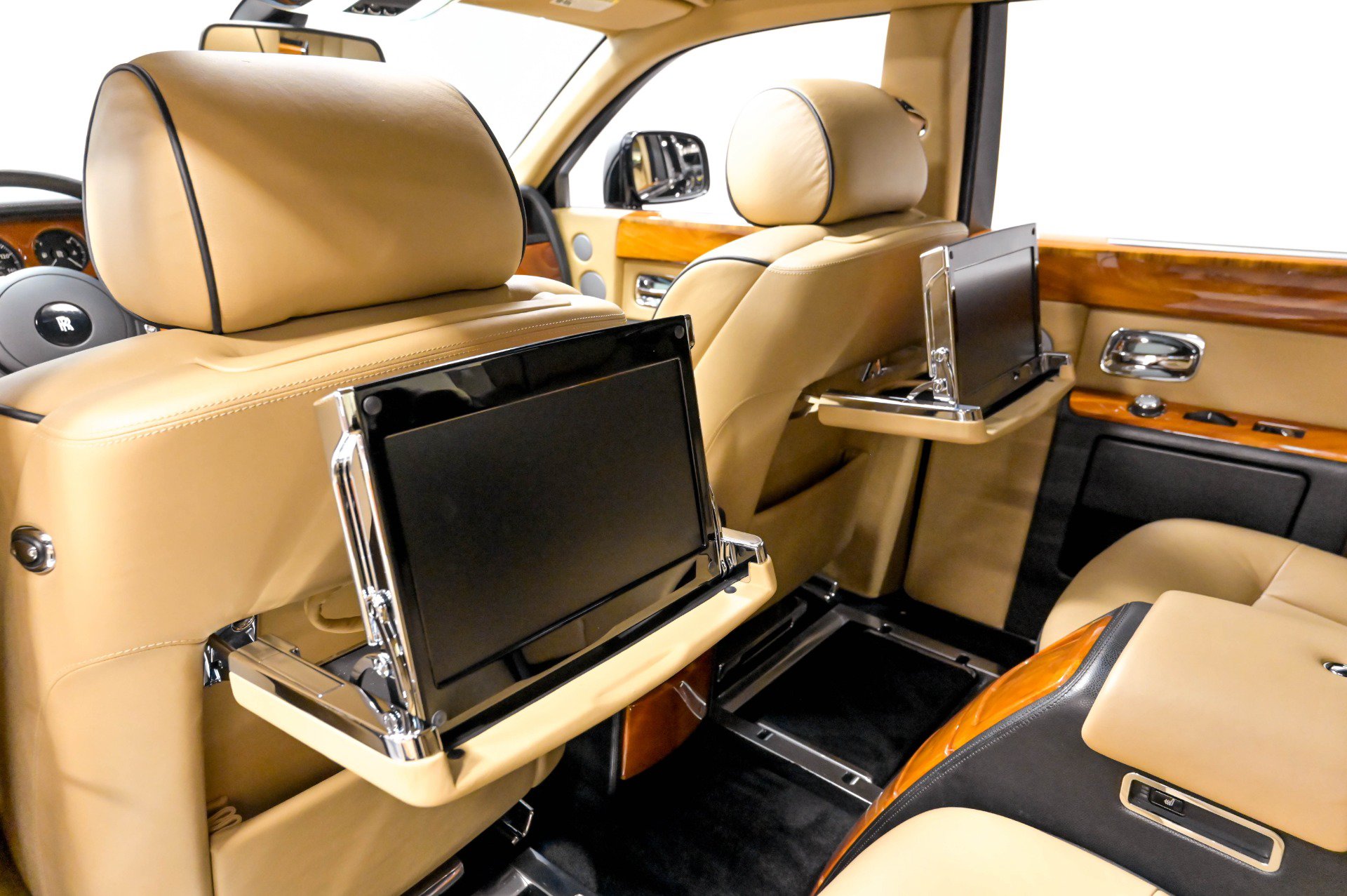 Used 2013 Rolls-Royce Phantom Sedan RWD image 52