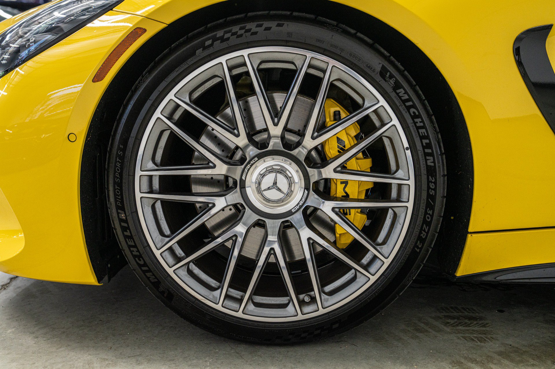 Used 2024 Mercedes-Benz AMG GT 63 image 9