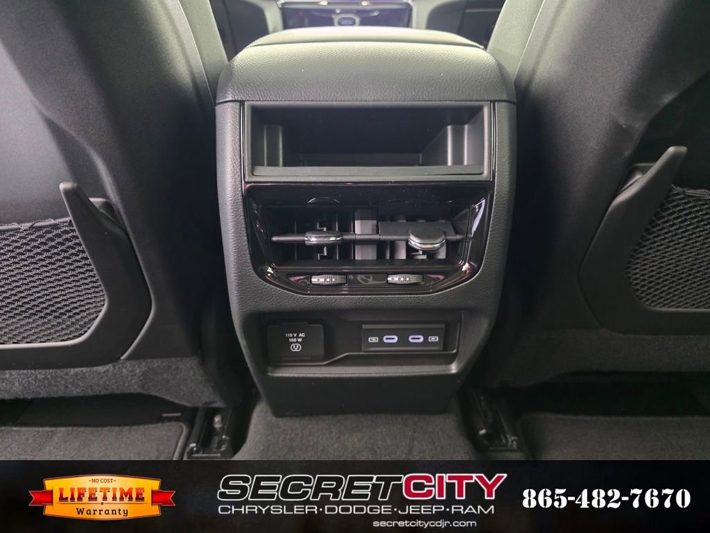 New 2026 Jeep Grand Cherokee Altitude image 29