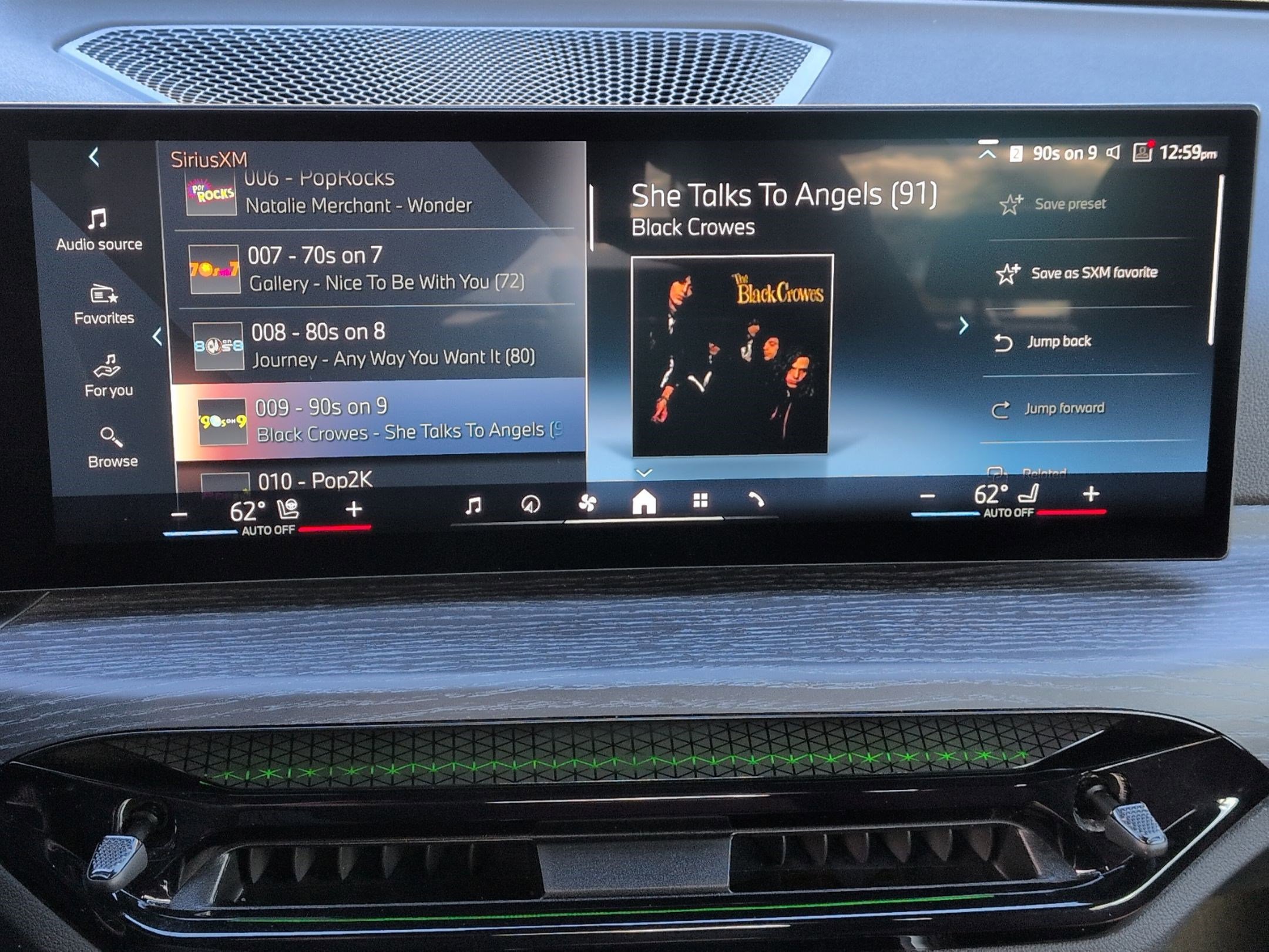 Certified 2025 BMW 330i Sedan w/ M Sport Package image 23