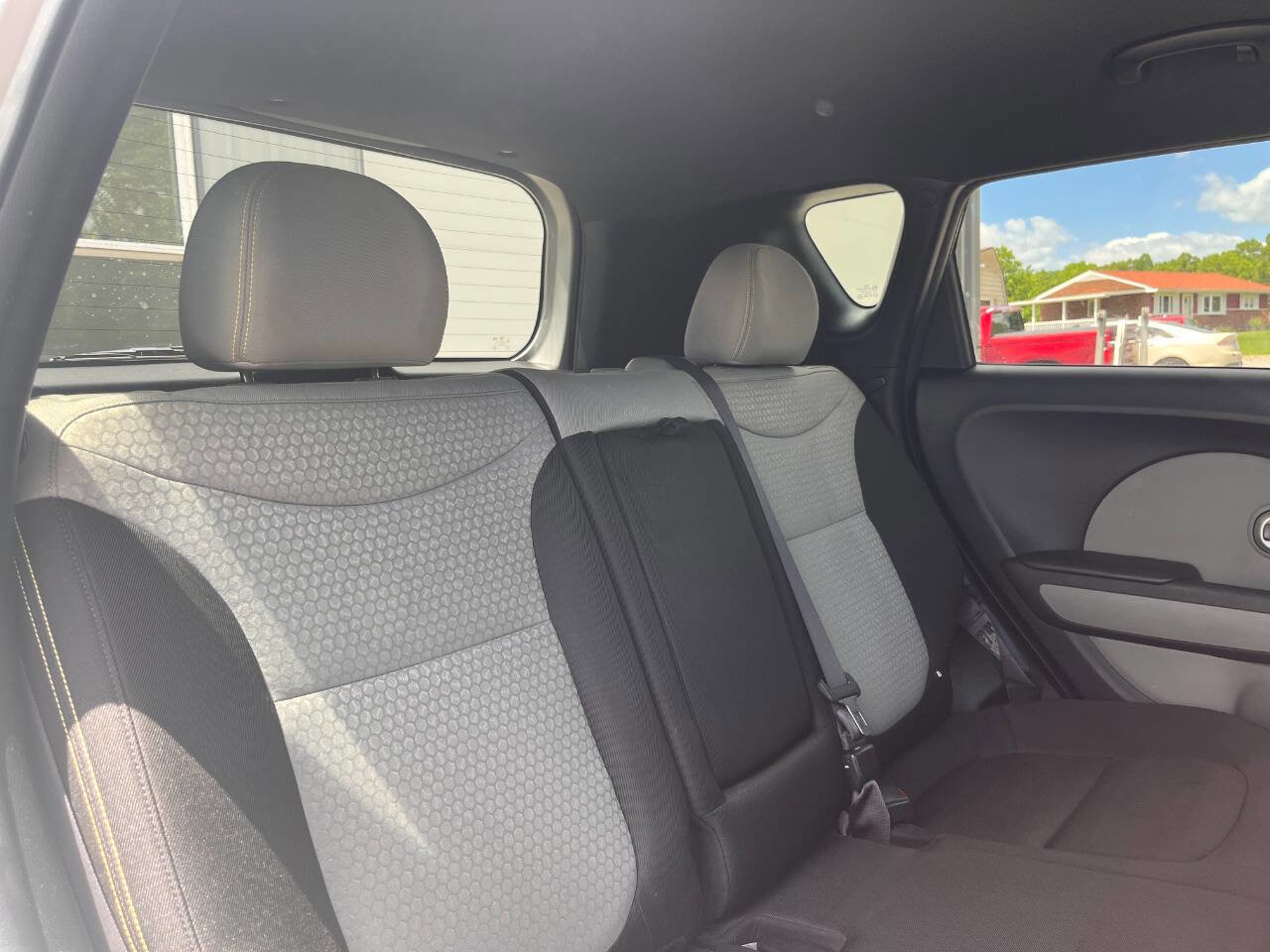 Used 2014 Kia Soul + FWD image 14