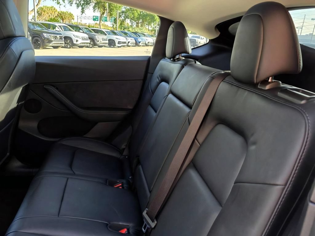 Used 2022 Tesla Model Y Performance AWD/4WD image 13