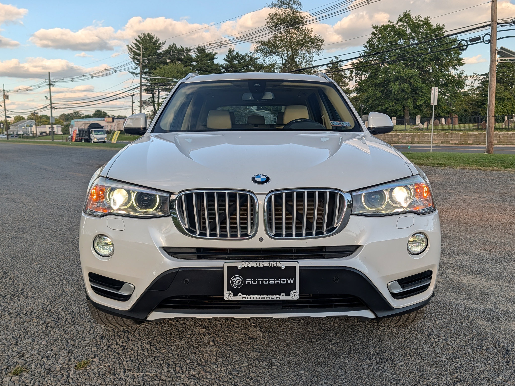 Used 2016 BMW X3 xDrive28i AWD/4WD image 2