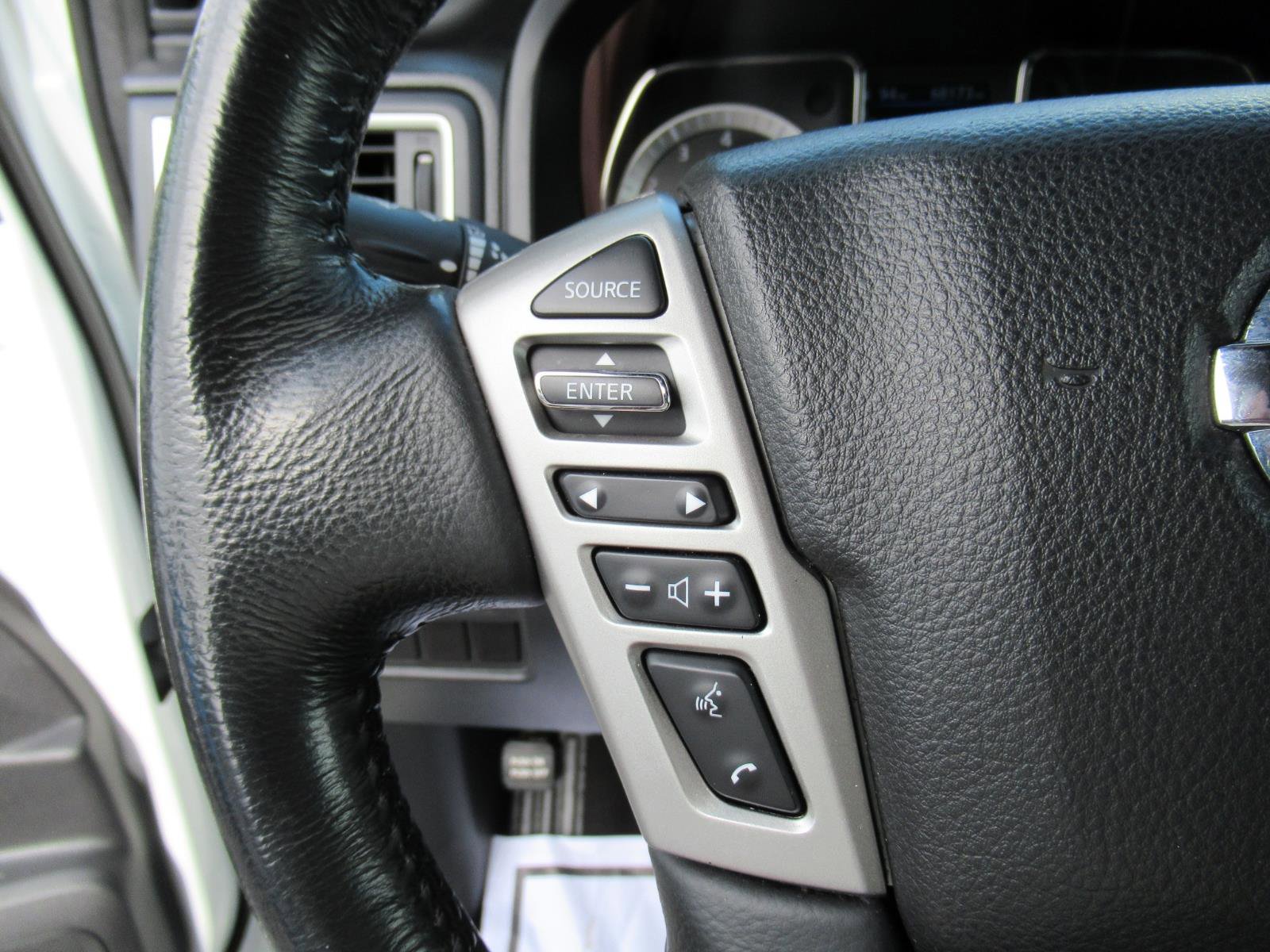 Used 2019 Nissan Titan SL w/ Midnight Edition RWD image 23