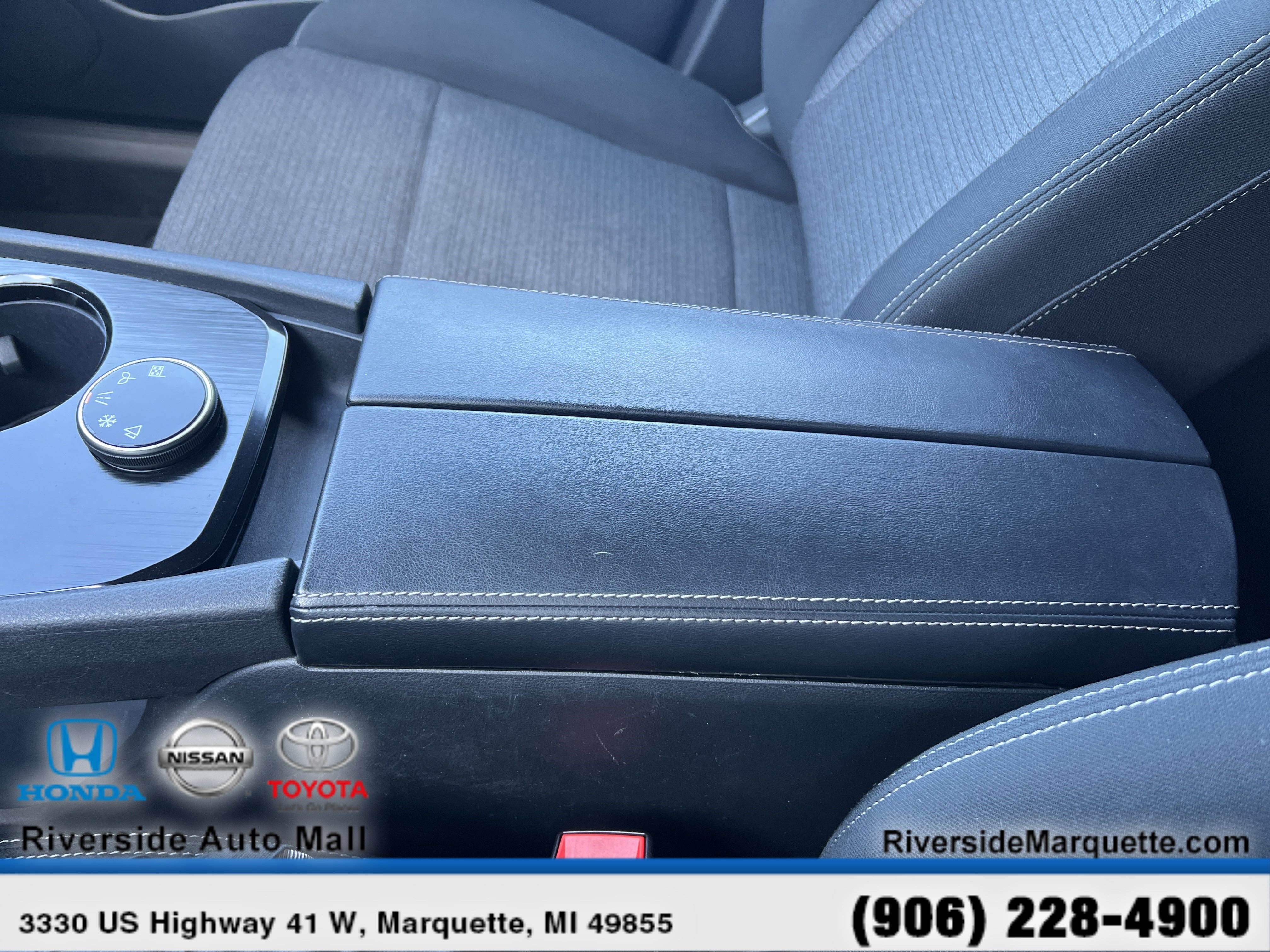 Used 2023 Nissan Rogue SV image 12