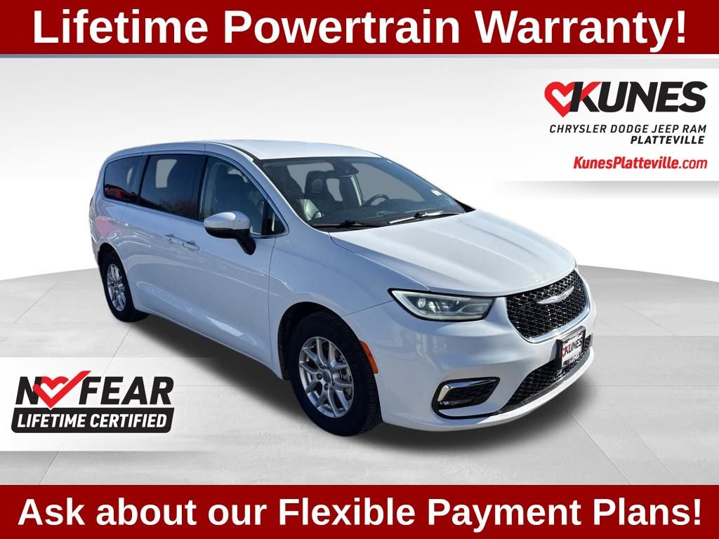 Used 2023 Chrysler Pacifica Touring-L
