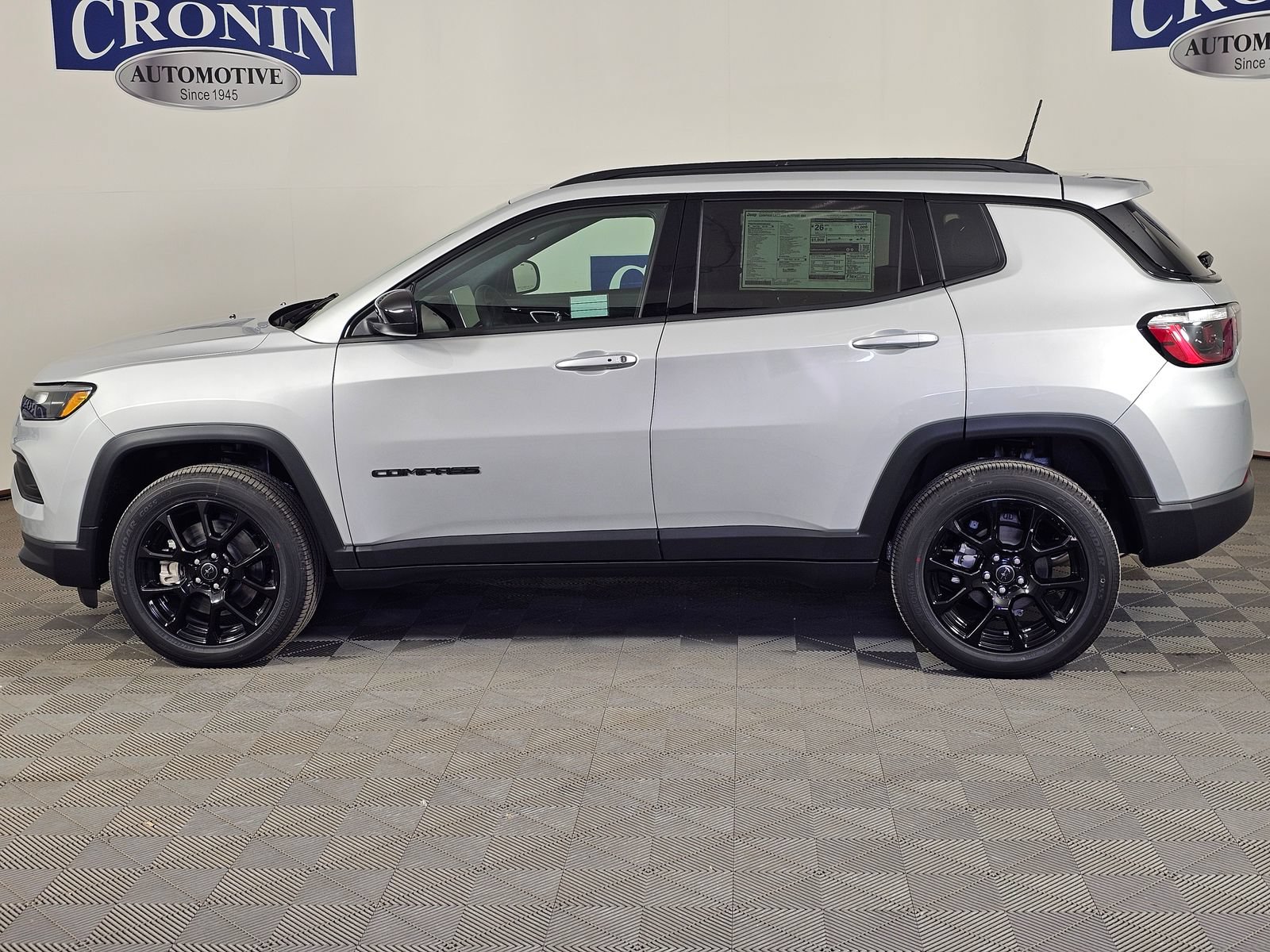 New 2026 Jeep Compass Latitude AWD/4WD image 32