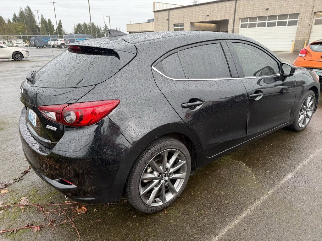 Used 2018 MAZDA MAZDA3 Touring image 5